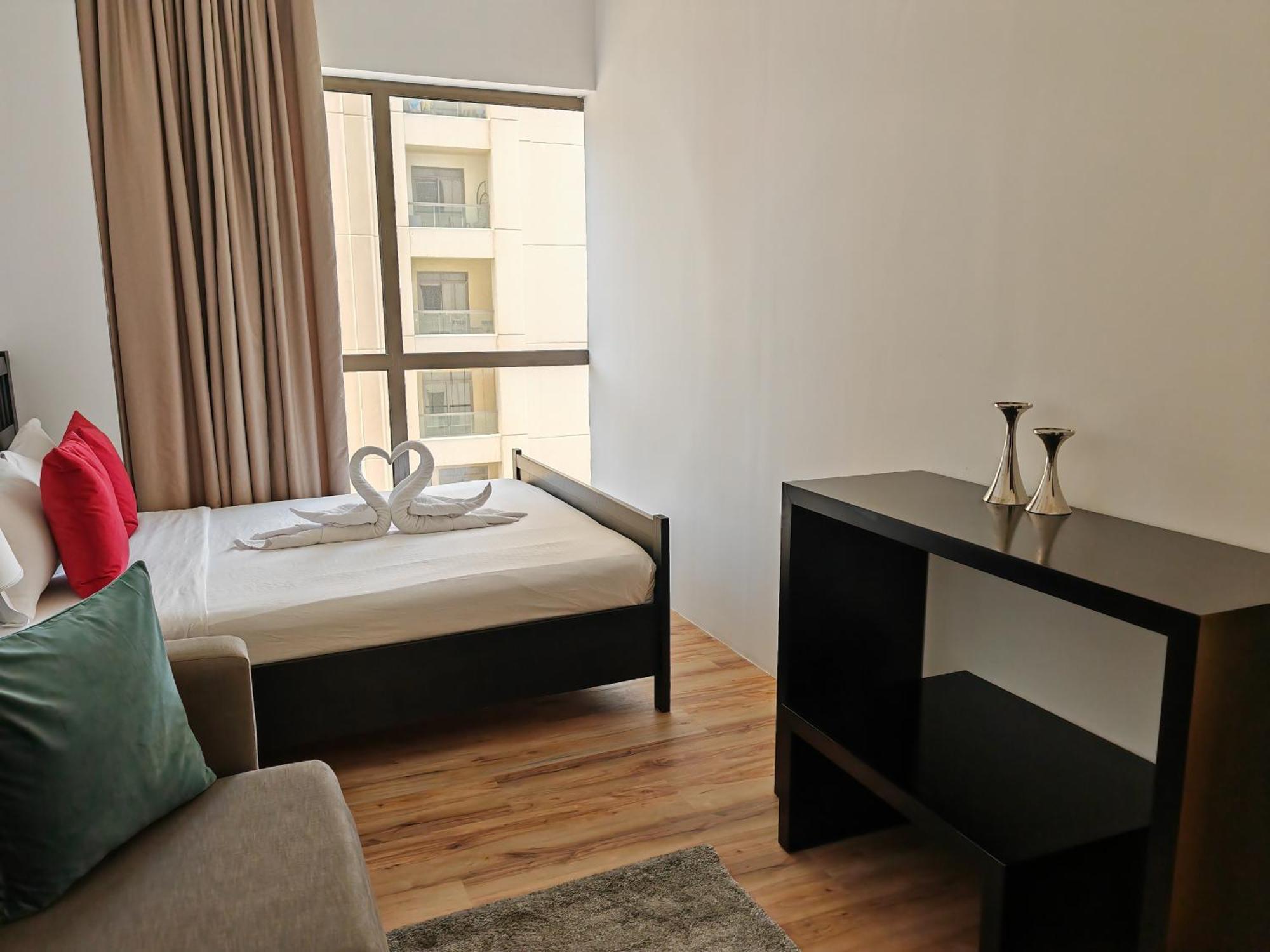 Apartment Stunning 5 1 Bedroom On Jbr With Marina View On High Floor Maid's Room, Near Mall, Metro & Cinemas - By Sunkissed Homes *